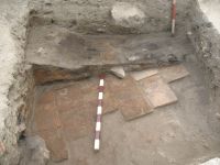 Chronicle of the Archaeological Excavations in Romania, 2009 Campaign. Report no. 27, Hârşova, La Cetate<br /><a href='http://foto.cimec.ro/cronica/2009/sistematice\027/31-HARSOVA-T-1-pavajul-din-turn.jpg' target=_blank>Display the same picture in a new window</a>